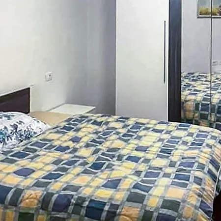 Apartment In With Wifi Karojba